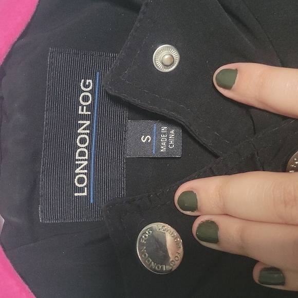 London Fog black raincoat/ trench coat in size small. Belt included - Picture 2 of 4